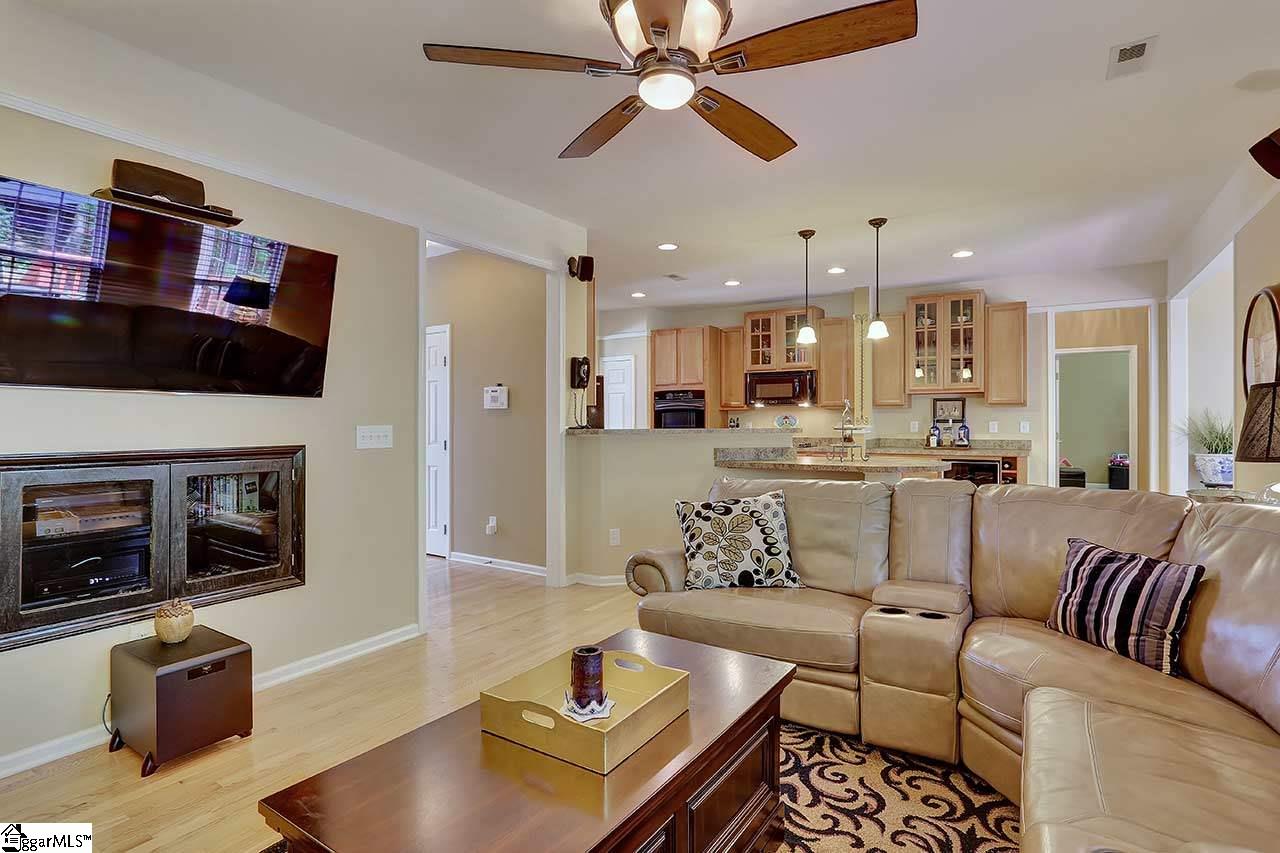 212 Amberleaf Way Simpsonville, SC 29681 - Photo 17 of 36 Gallery Image 17