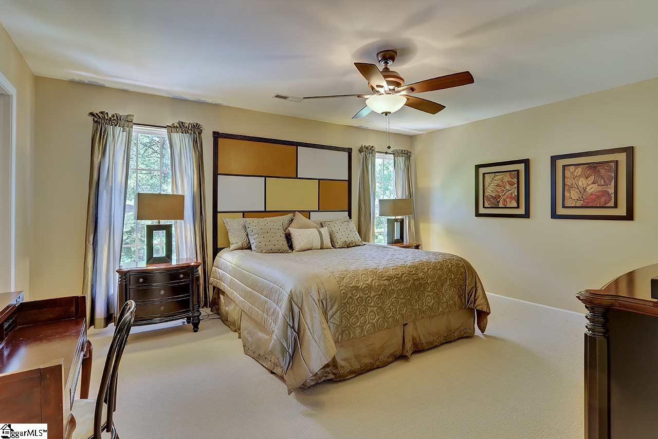 212 Amberleaf Way Simpsonville, SC 29681 - Photo 3 of 36 Gallery Image 3