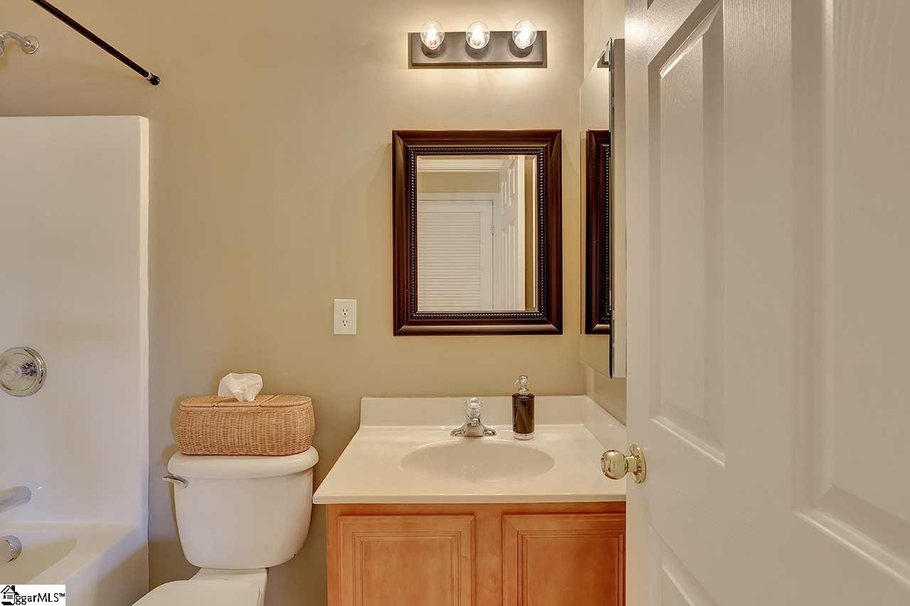 212 Amberleaf Way Simpsonville, SC 29681 - Photo 28 of 36 Gallery Image 28