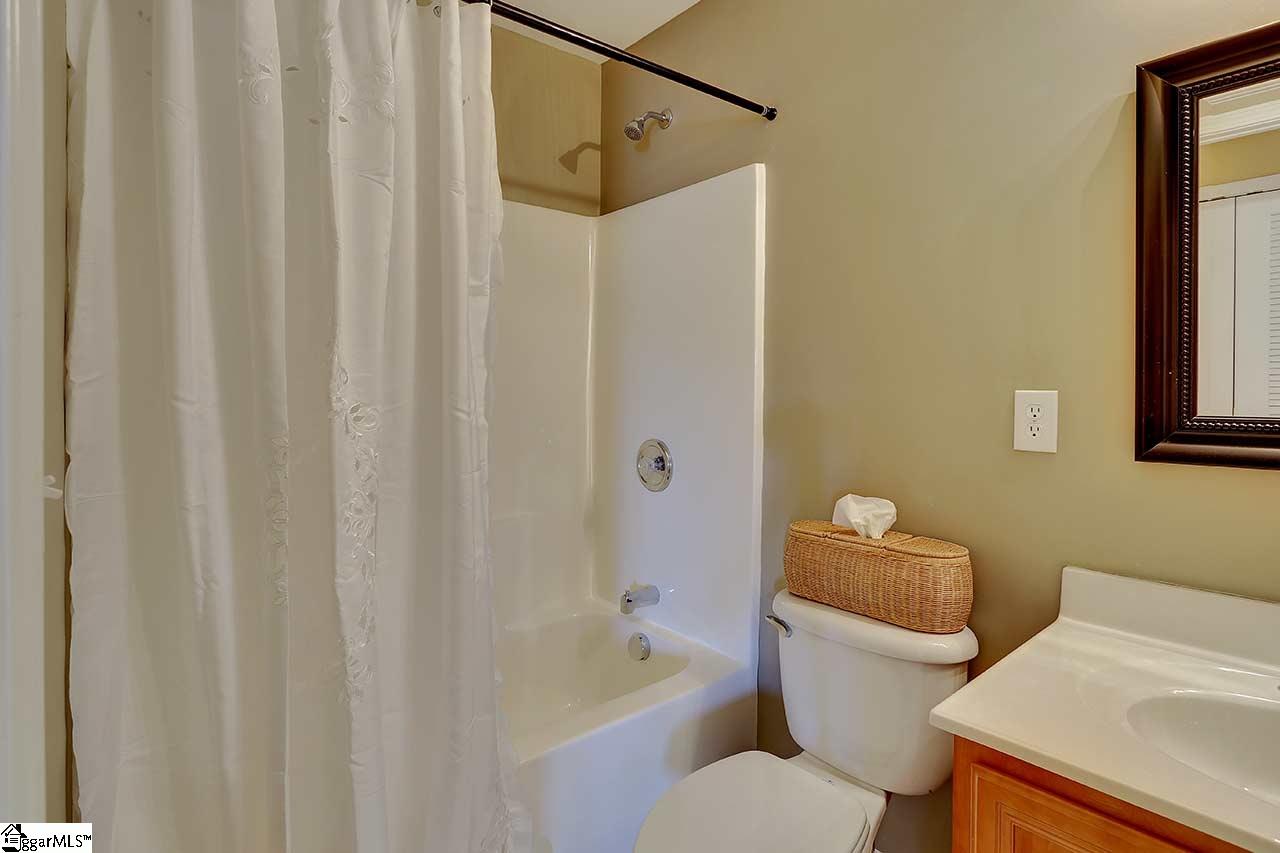 212 Amberleaf Way Simpsonville, SC 29681 - Photo 29 of 36 Gallery Image 29