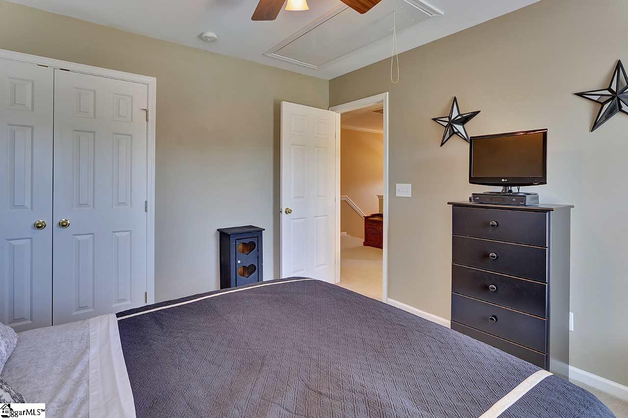 212 Amberleaf Way Simpsonville, SC 29681 - Photo 33 of 36 Gallery Image 33