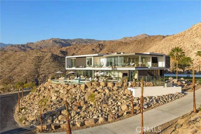 a view of a large building