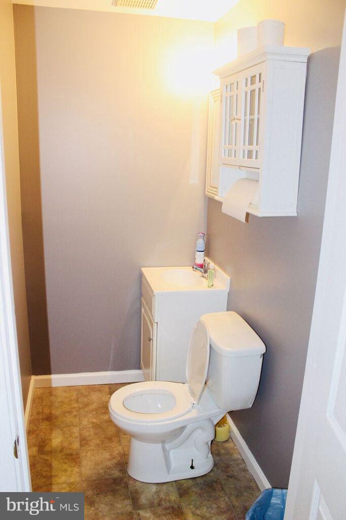 3235 Kelox Road Baltimore, MD 21207 - Photo 12 of 20 Bath
