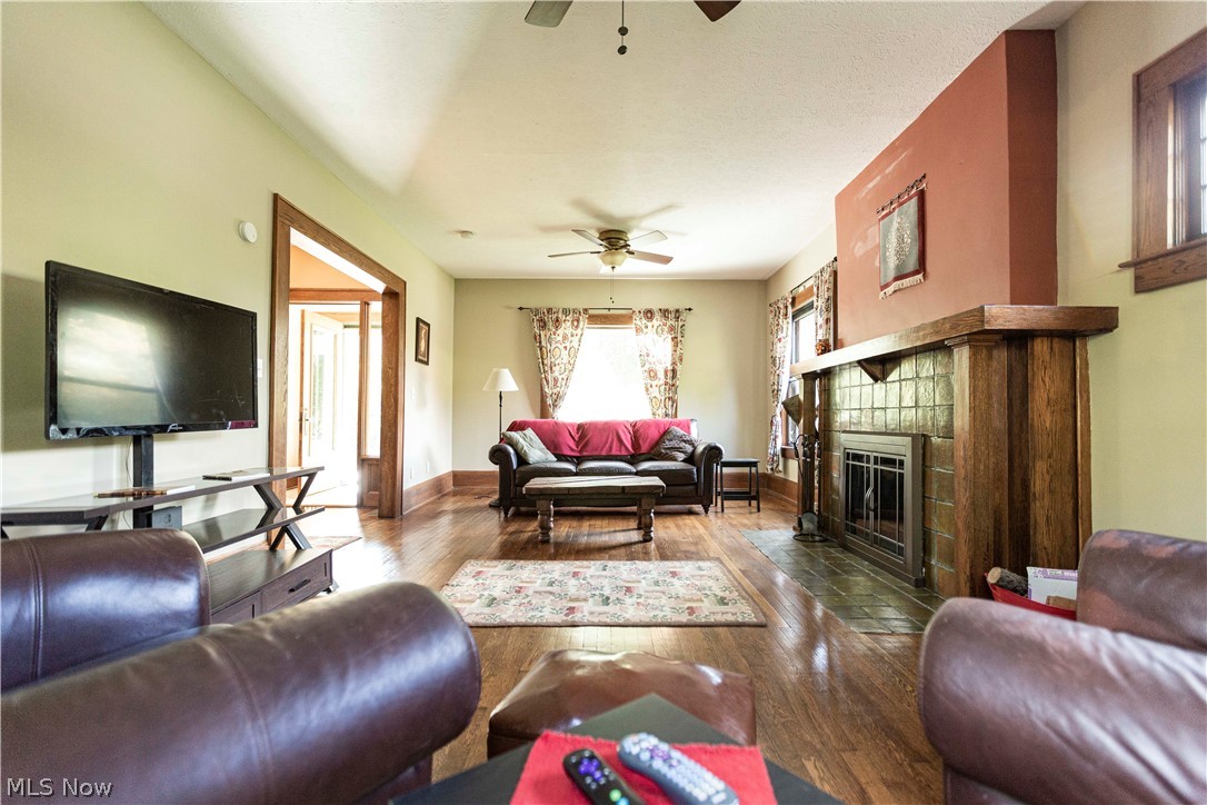 1485 Rydalmount Road Cleveland Heights, OH 44118 - Photo 5 of 35