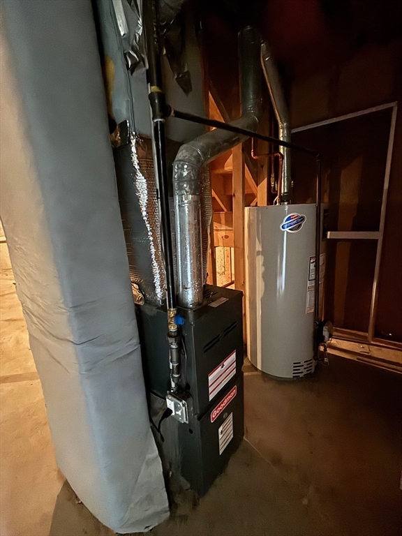 241 Broadway Road, Unit 53 Dracut, MA 01826 - Photo 18 of 24 a view of entryway