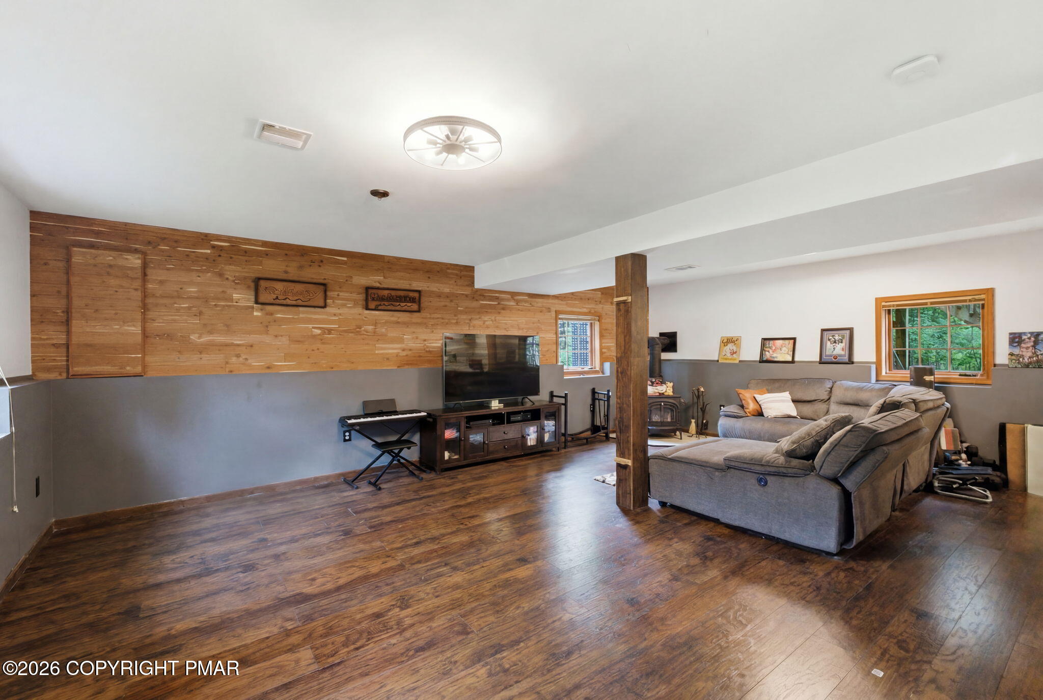 4896 Pine Ridge Drive West Bushkill, PA 18324 - Photo 32 of 43 15-web-or-mls-DSC00586_reedit_24596f77
