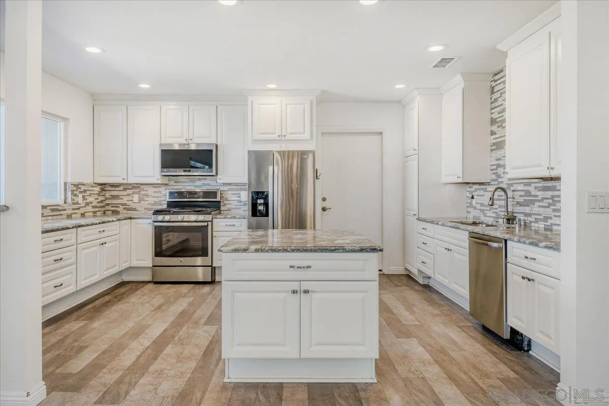 2679 Ferdinand Road El Cajon, CA 92020 - Photo 10 of 29