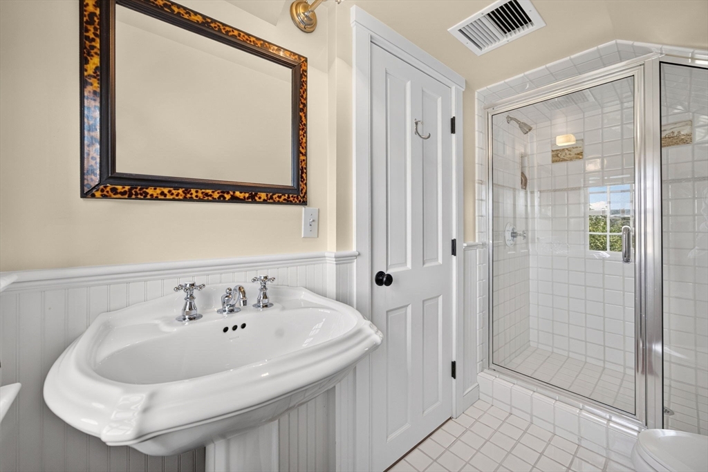 166 Shore Road Chatham, MA 02633 - Photo 26 of 39 Gallery Image 26