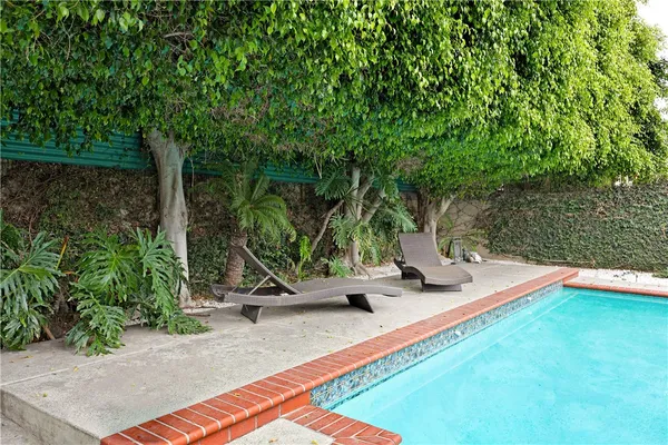 $989,900 | 11858 Haro Avenue, Downey, CA 90241