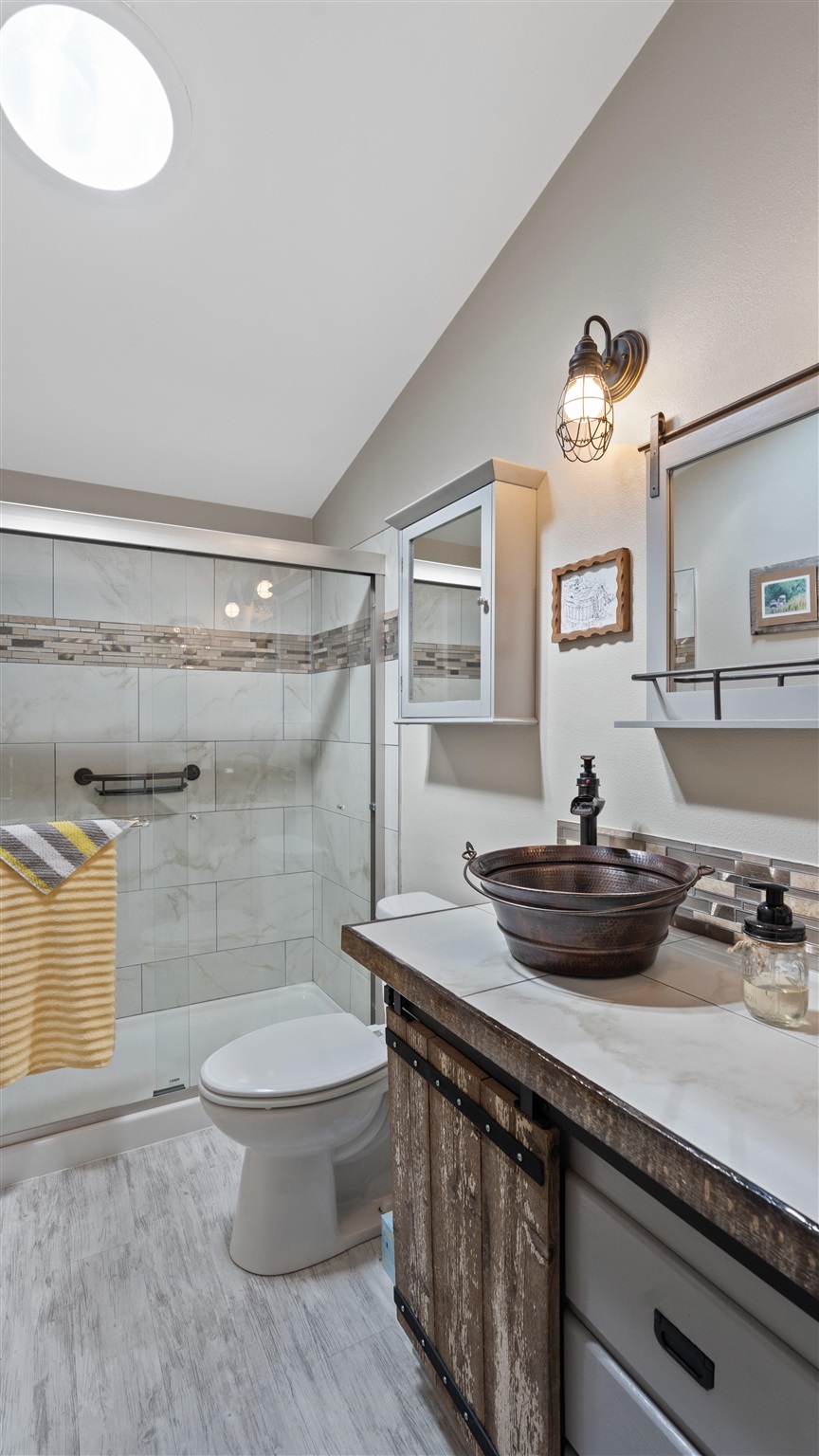 37404 North Elk Chattaroy Road Elk, WA 99009 - Photo 11 of 31