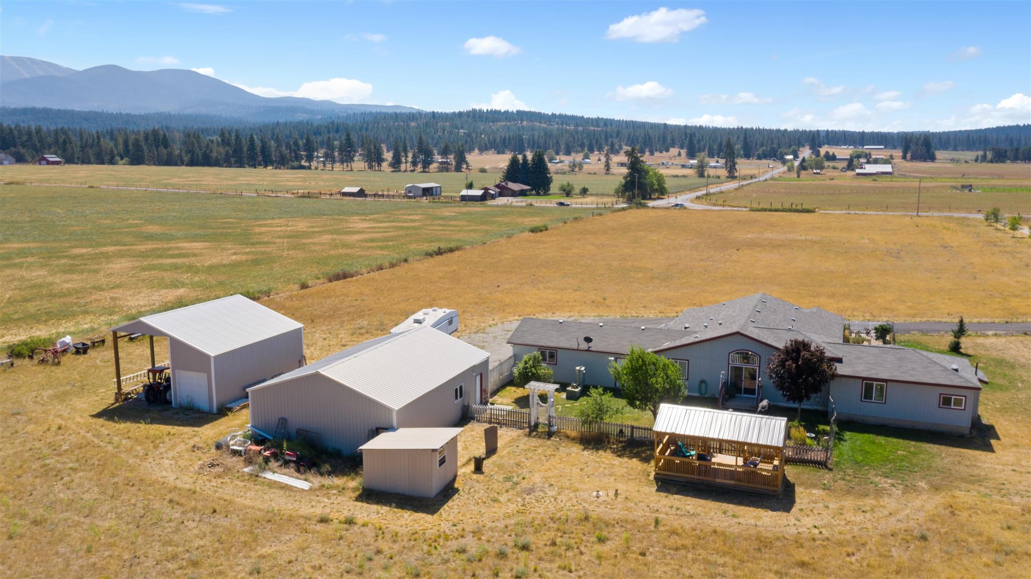 37404 North Elk Chattaroy Road Elk, WA 99009 - Photo 24 of 31