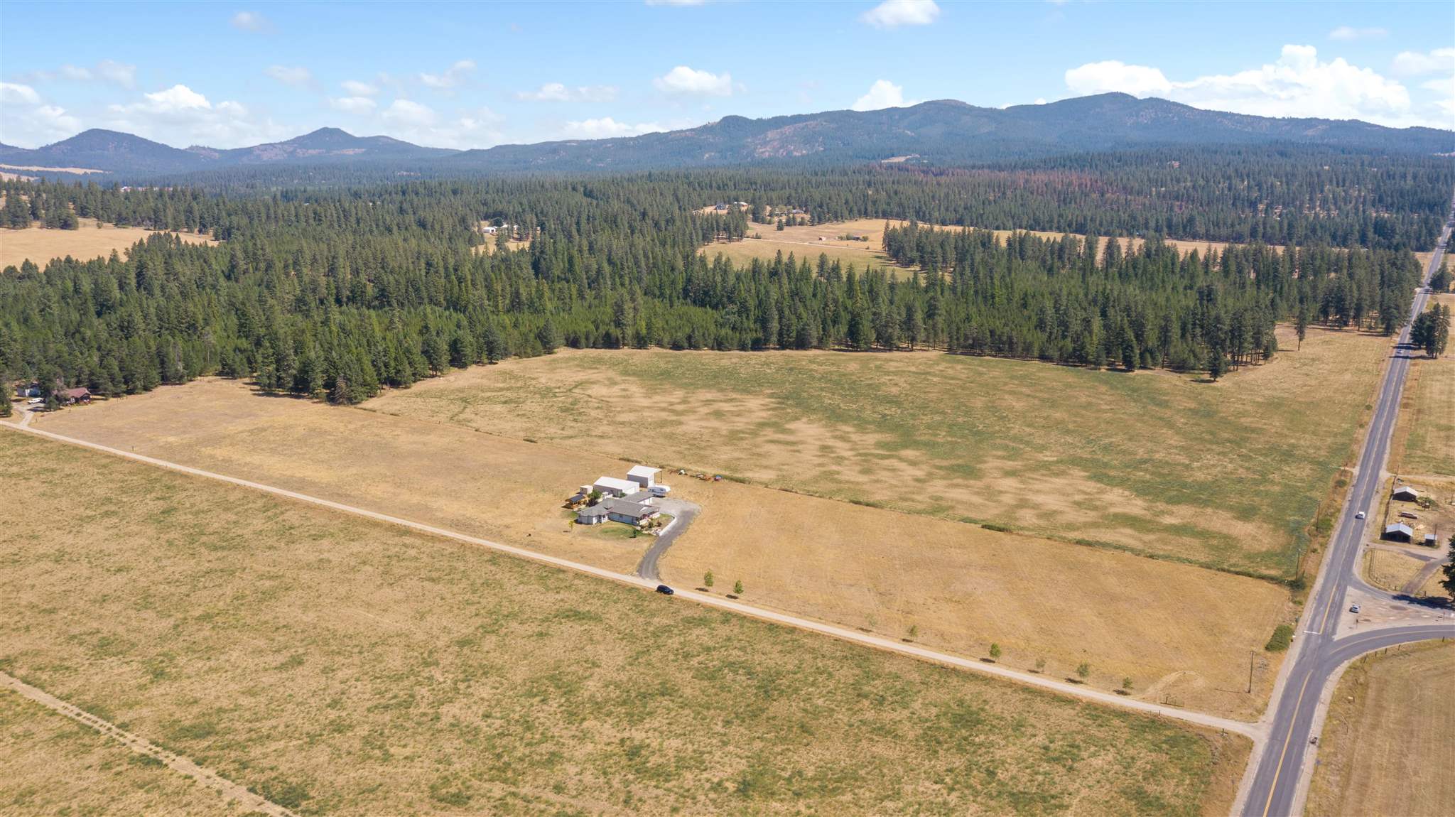 37404 North Elk Chattaroy Road Elk, WA 99009 - Photo 25 of 31