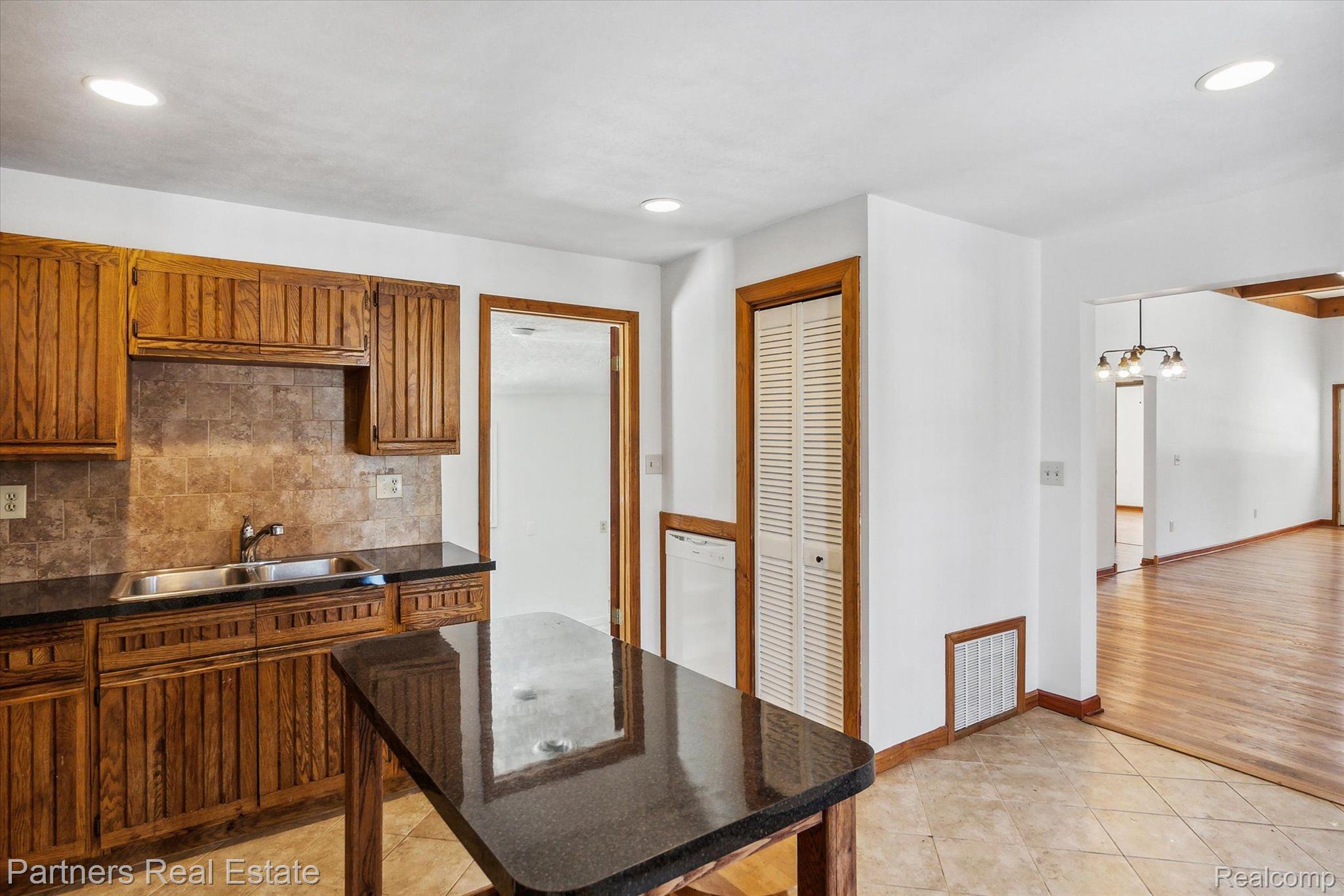 681 Tyrrell Road Bancroft, MI 48414 - Photo 10 of 38 Gallery Image 10
