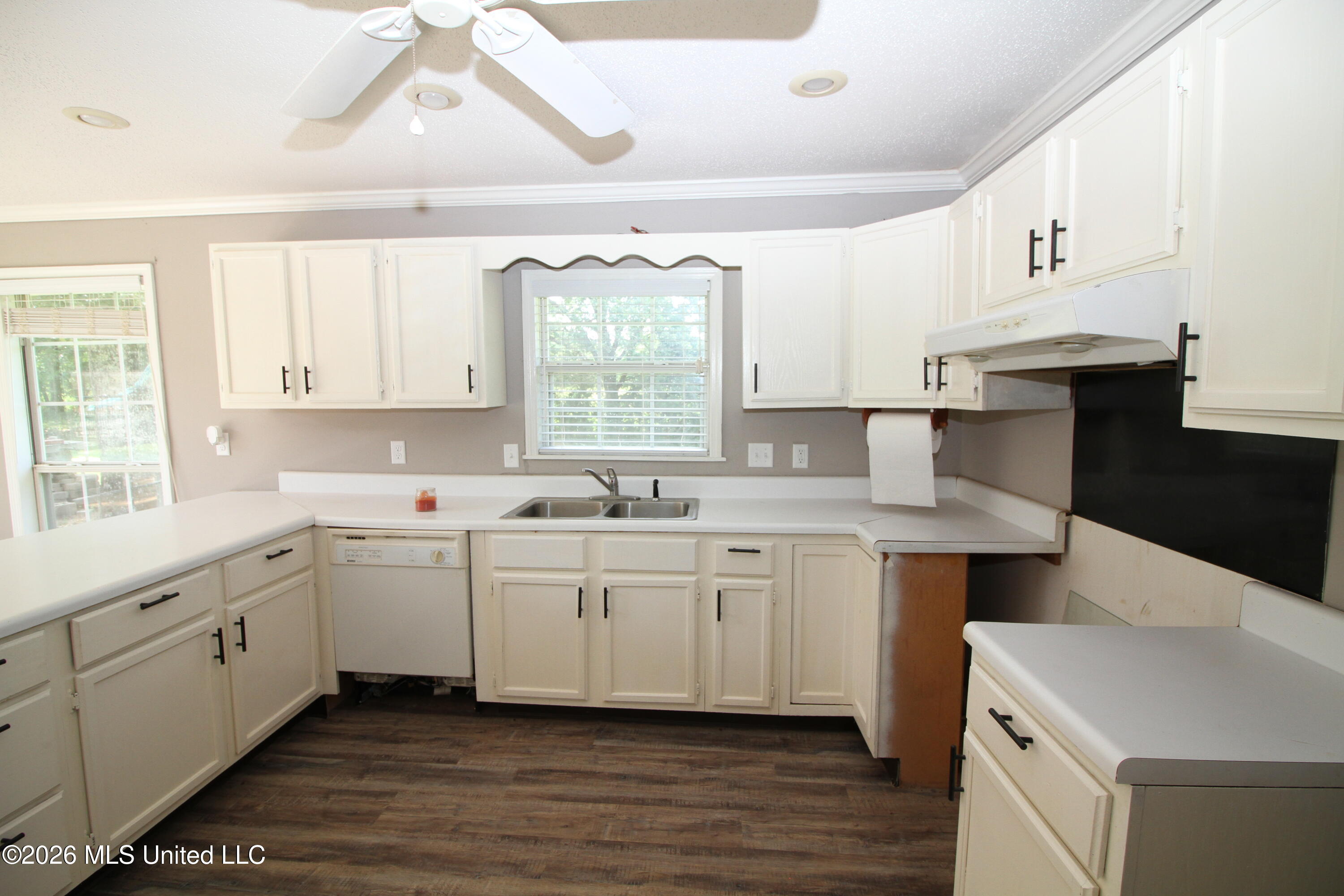 903 Shinault Road Byhalia, MS 38611 - Photo 8 of 28 IMG_7650