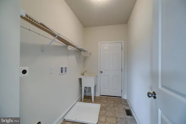 $550,990 | 211 Laks Court, Unit LEGEND, Smyrna, DE 19977