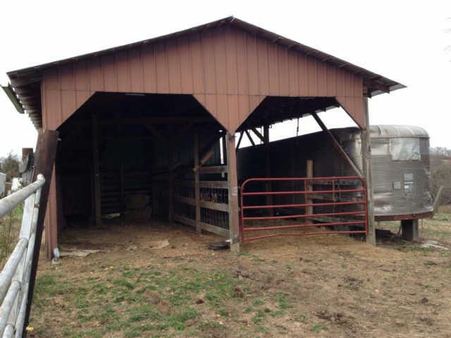 205 Providence Road Hartsville, TN 37087 - Photo 4 of 20 Stable/Barn provides Plenty of Storage