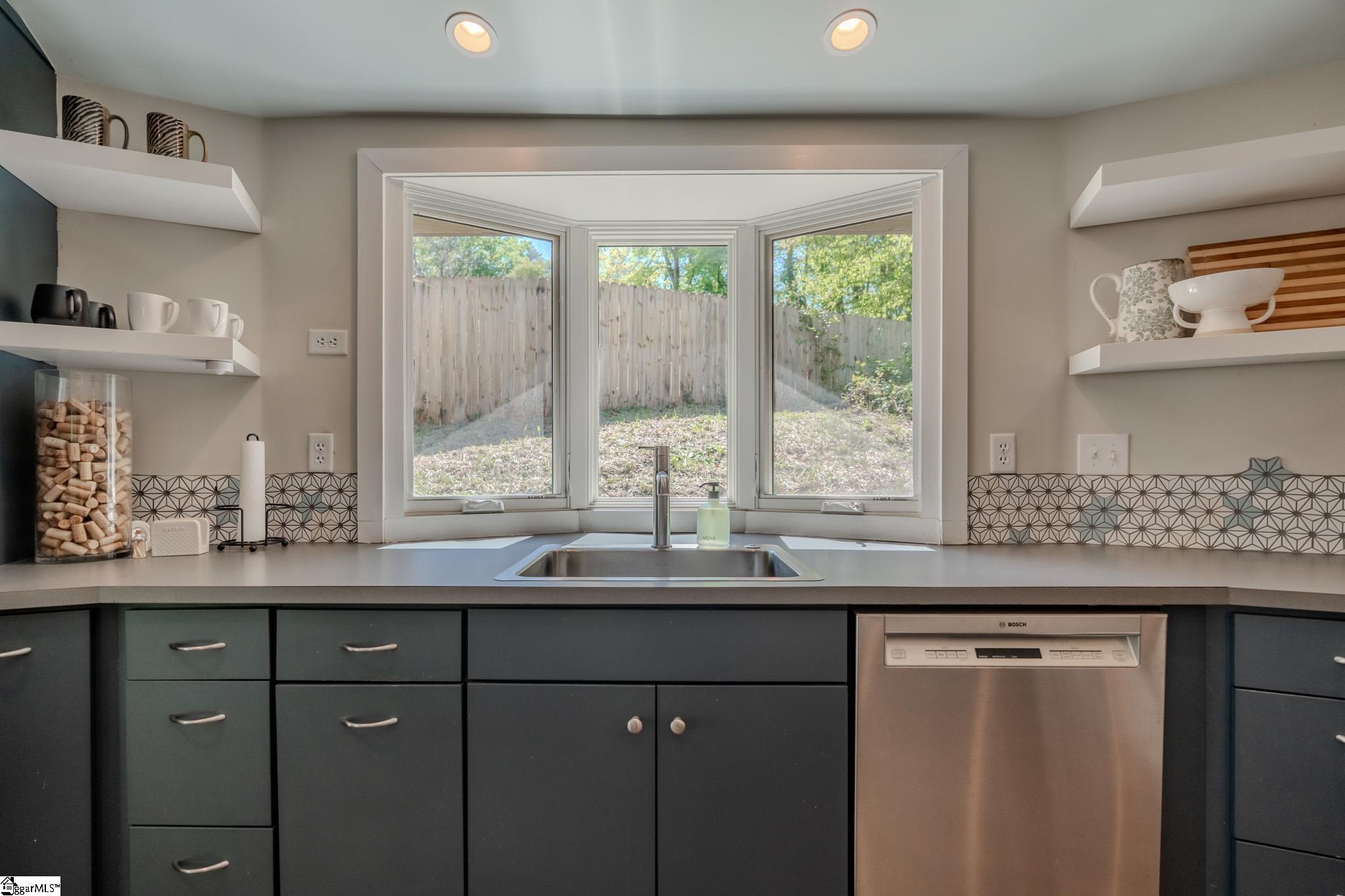 112 Scarlett Street Greenville, SC 29607 - Photo 11 of 27