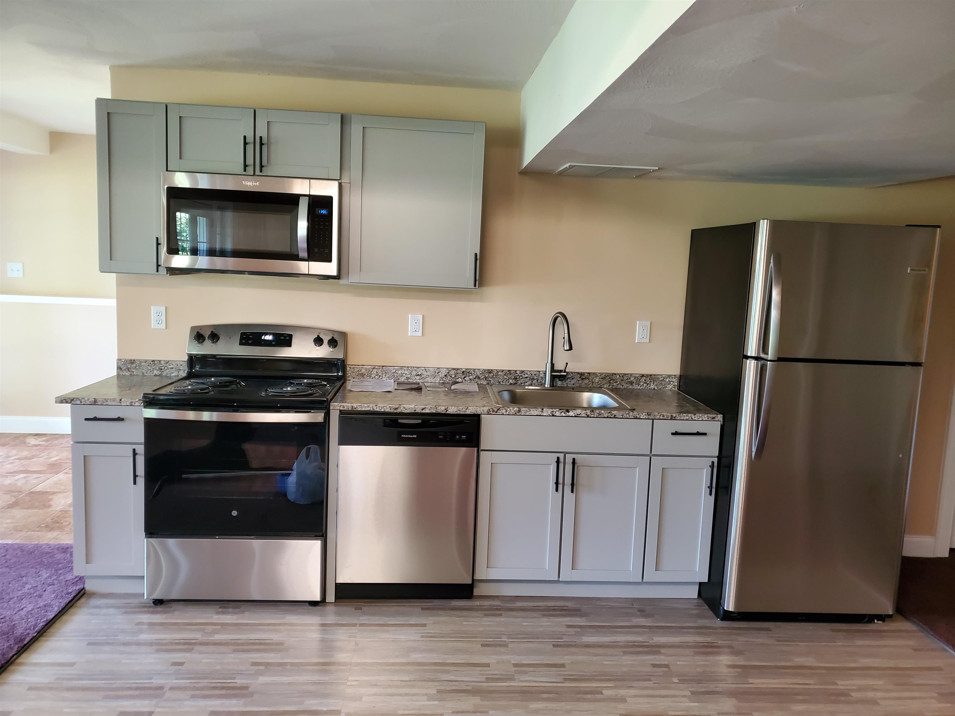 287 Hoit Road Concord, NH 03301 - Photo 23 of 33