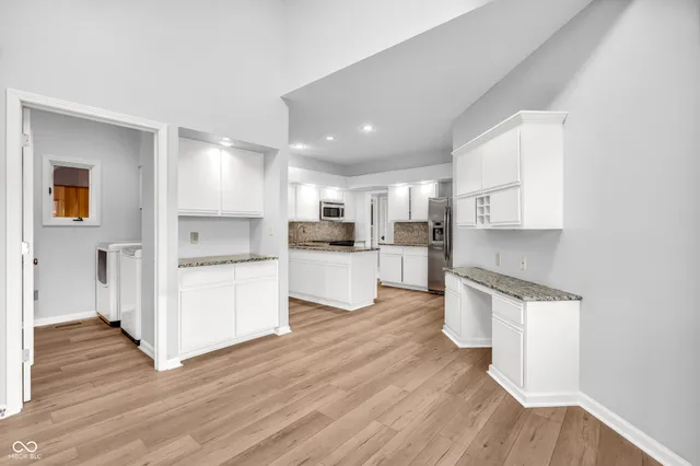 $655,000 | 958 Tamarack Cir N Drive, Indianapolis, IN 46260