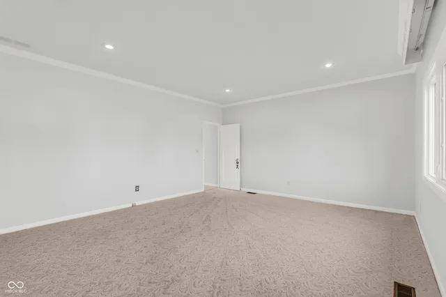 $655,000 | 958 Tamarack Cir N Drive, Indianapolis, IN 46260