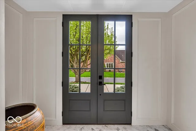 $655,000 | 958 Tamarack Cir N Drive, Indianapolis, IN 46260