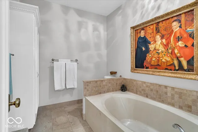 $655,000 | 958 Tamarack Cir N Drive, Indianapolis, IN 46260