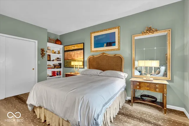 $655,000 | 958 Tamarack Cir N Drive, Indianapolis, IN 46260