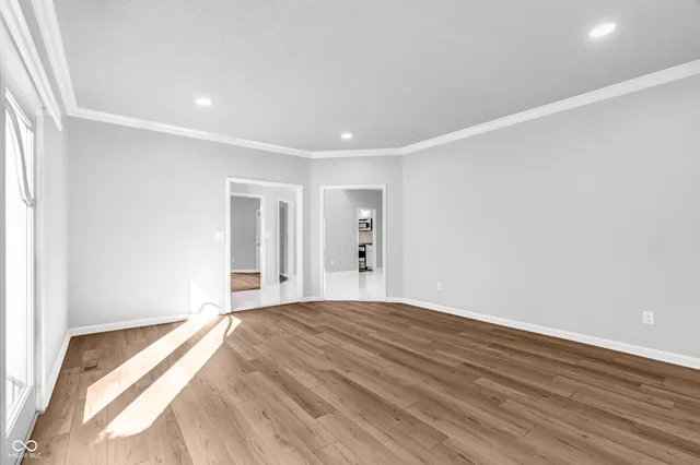 $655,000 | 958 Tamarack Cir N Drive, Indianapolis, IN 46260