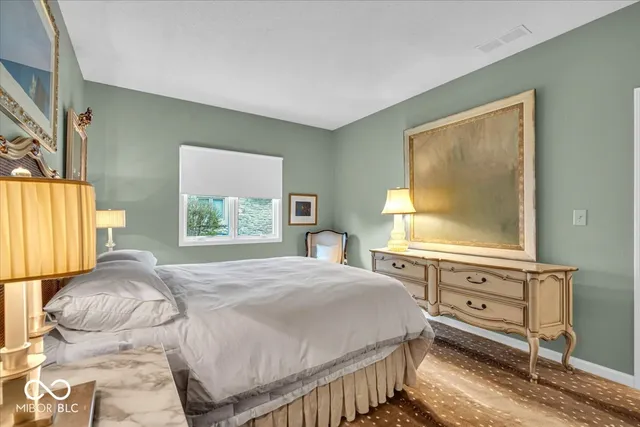 $655,000 | 958 Tamarack Cir N Drive, Indianapolis, IN 46260