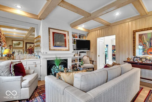 $655,000 | 958 Tamarack Cir N Drive, Indianapolis, IN 46260