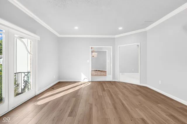 $655,000 | 958 Tamarack Cir N Drive, Indianapolis, IN 46260