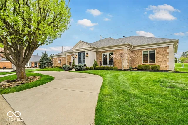 $655,000 | 958 Tamarack Cir N Drive, Indianapolis, IN 46260