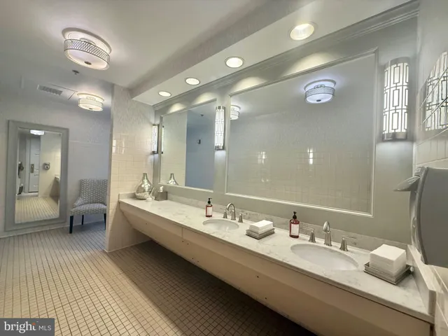 $749,900 | 4 Dogleg Lane, Lawrenceville, NJ 08648