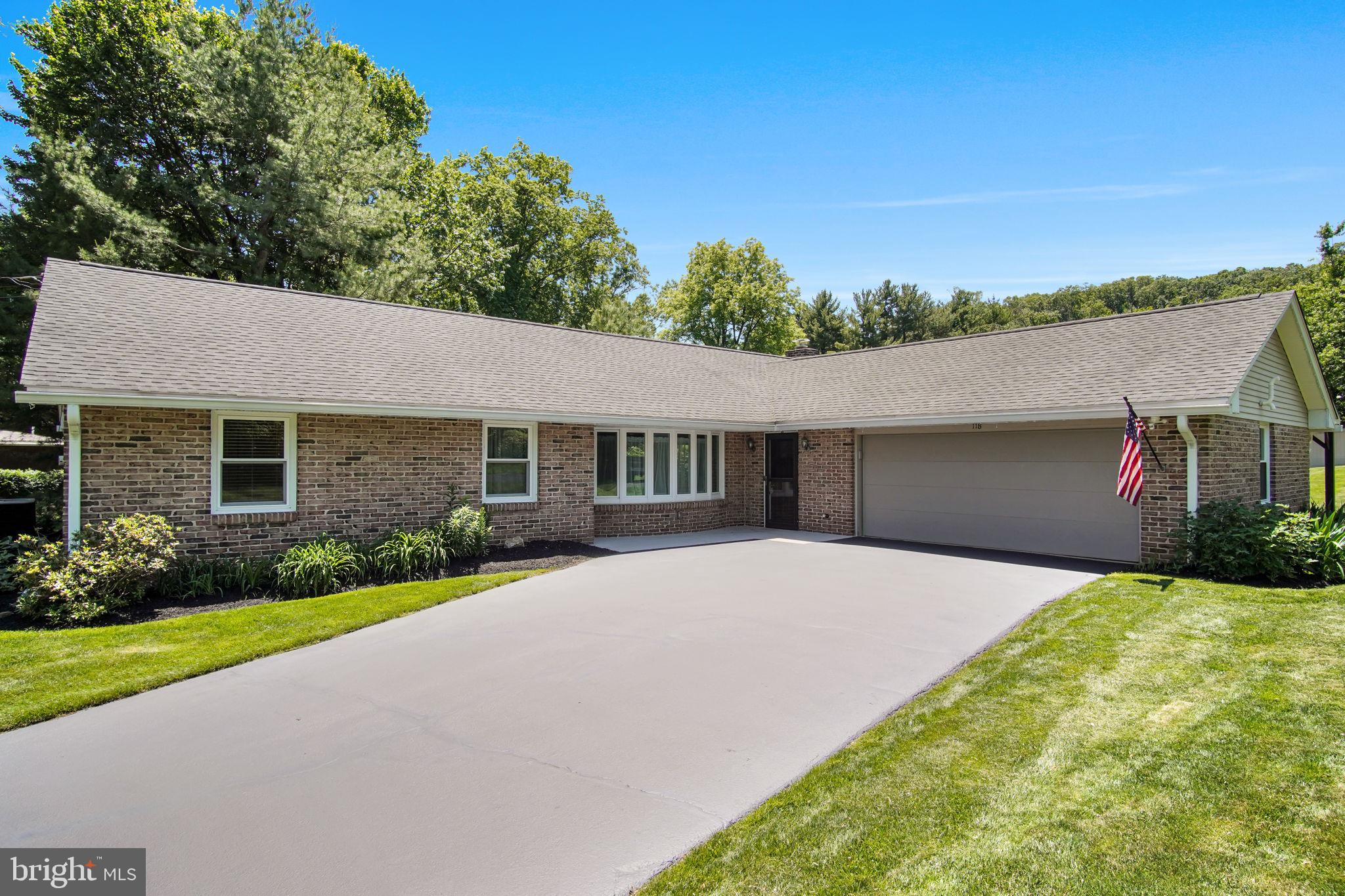 118 Sand Road Hershey, PA 17033 - Photo 5 of 48