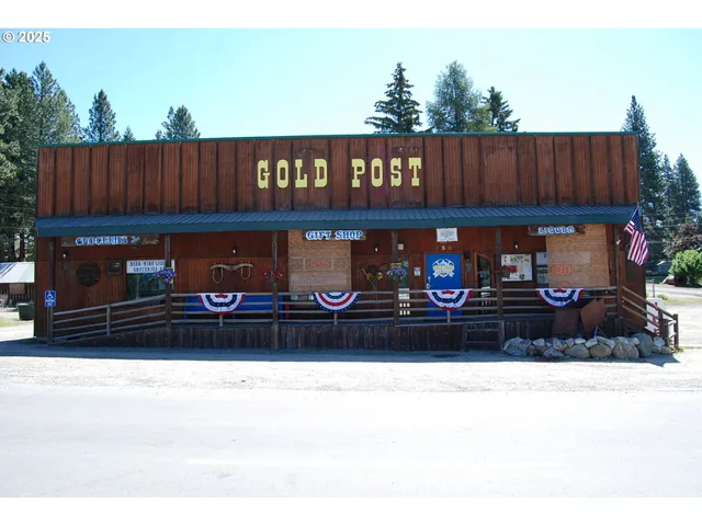 a view of outdoor with furniture