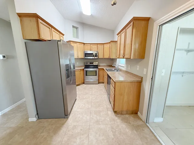 $1,875 | 39 Fischer Lane, Palm Coast, FL 32137