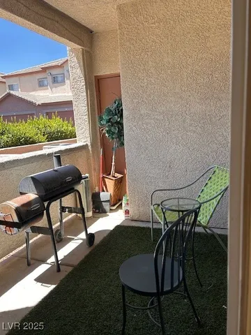 $299,999 | 1704 Queen Victoria Street, Unit 102, Las Vegas, NV 89144