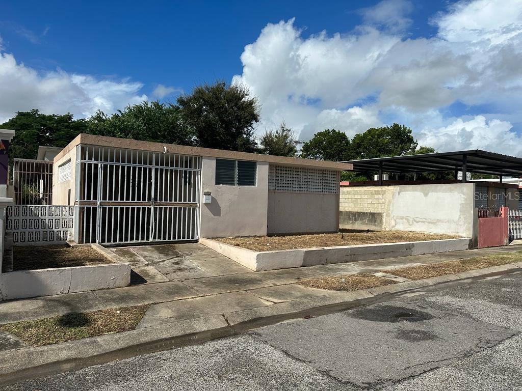 A3 Ponce Prairie Ponce, PR 00730 - Photo 1 of 1 a backyard of a house