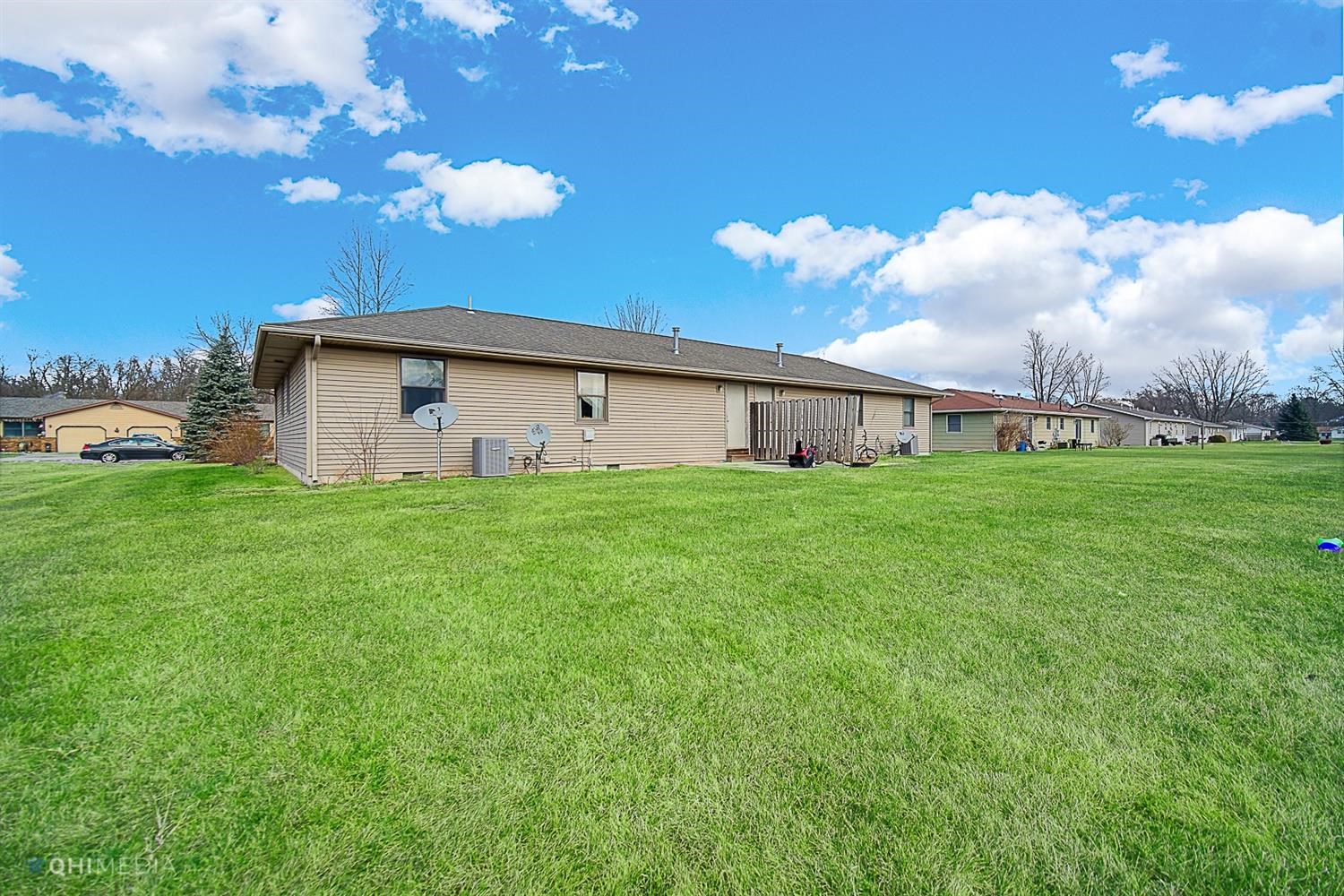 935 8th Place Southwest De Motte, IN 46310 - Photo 5 of 31 1500x1000