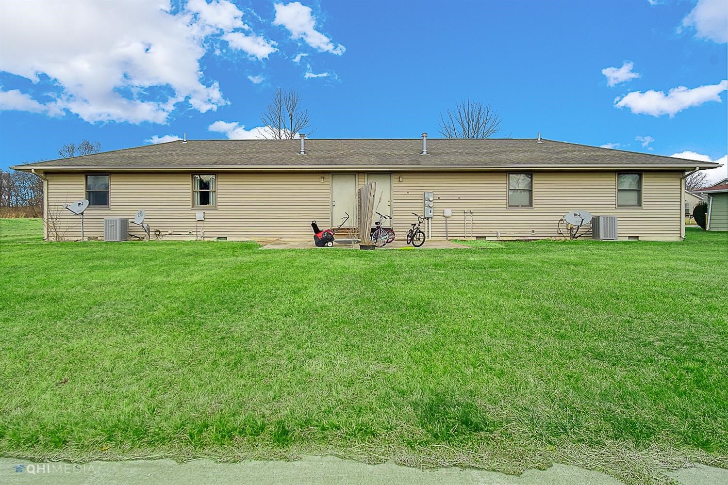 935 8th Place Southwest De Motte, IN 46310 - Photo 6 of 31 1500x1000
