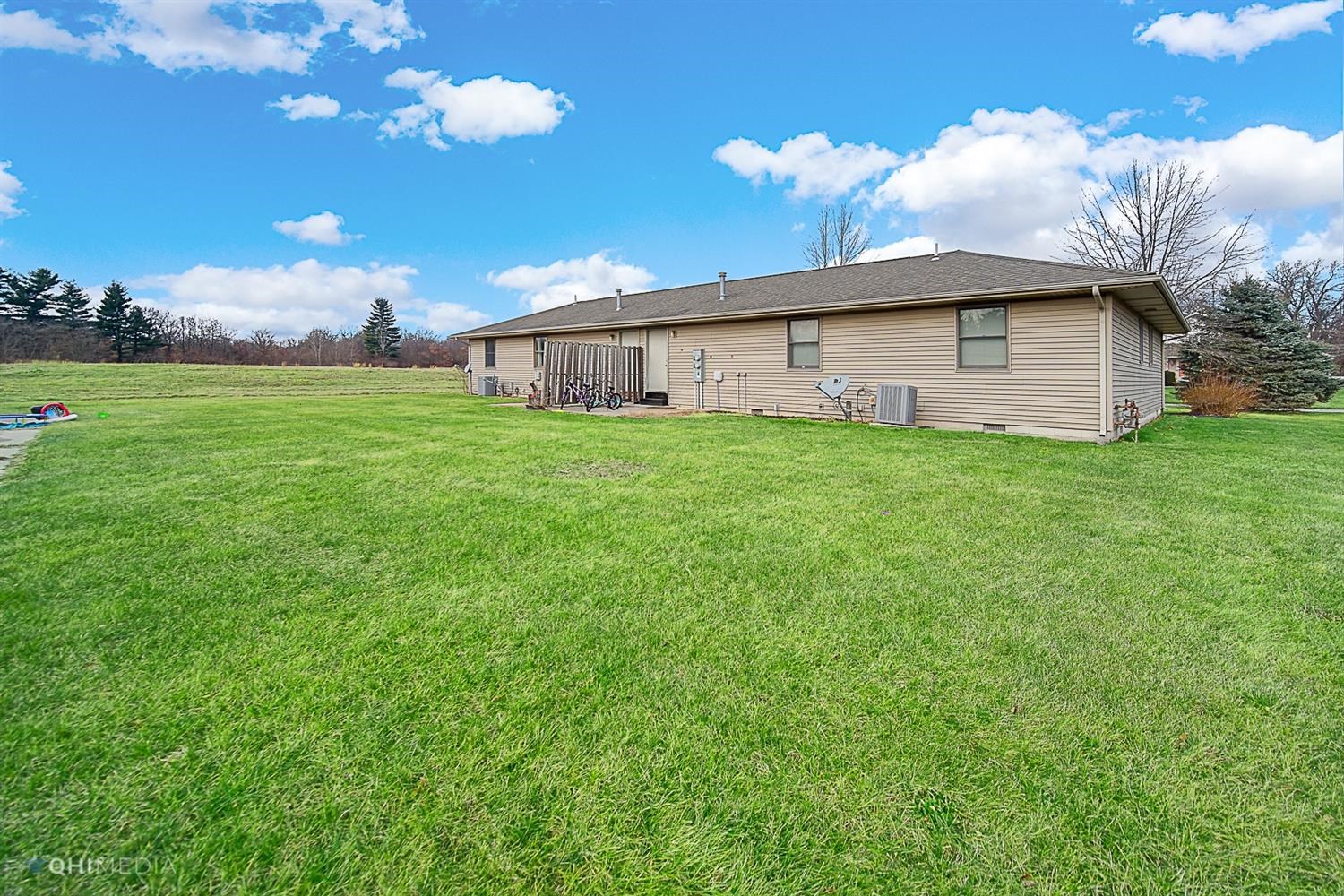 935 8th Place Southwest De Motte, IN 46310 - Photo 7 of 31 1500x1000