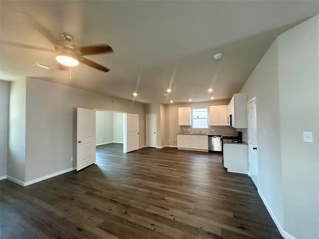 2831 Autumn Mist Lane Conroe, TX 77304 - Photo 6 of 27