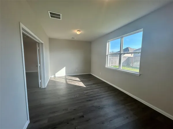 $2,000 | 2831 Autumn Mist Lane, Conroe, TX 77304