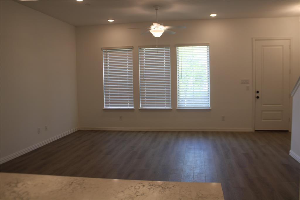 628 Blue Rdg Drive Mansfield, TX 76063 - Photo 5 of 18