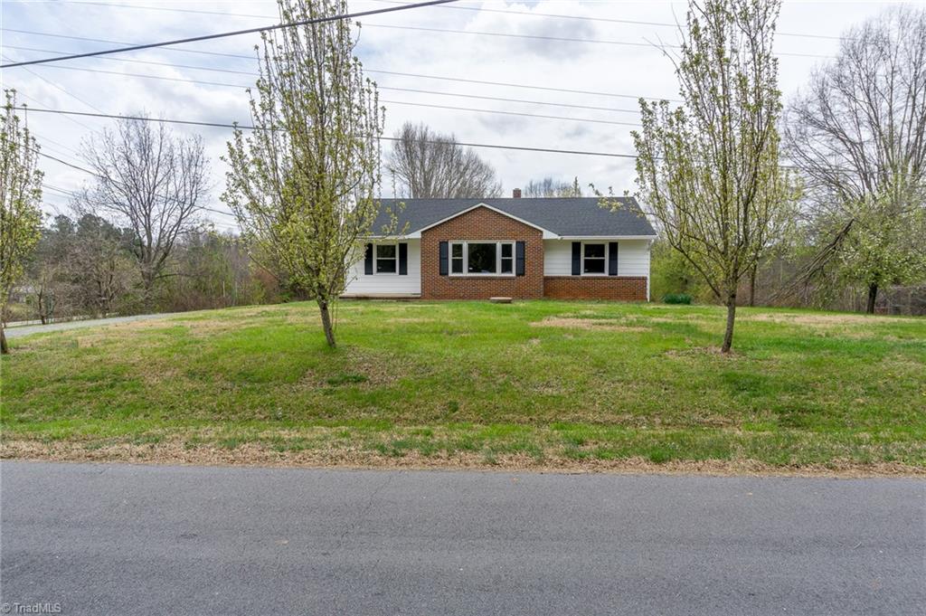4232 Langden Road Winston-Salem, NC 27107 - Photo 2 of 29