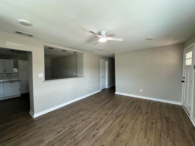 475 Locust Street Point, TX 75472 - Photo 4 of 22 Gallery Image 4
