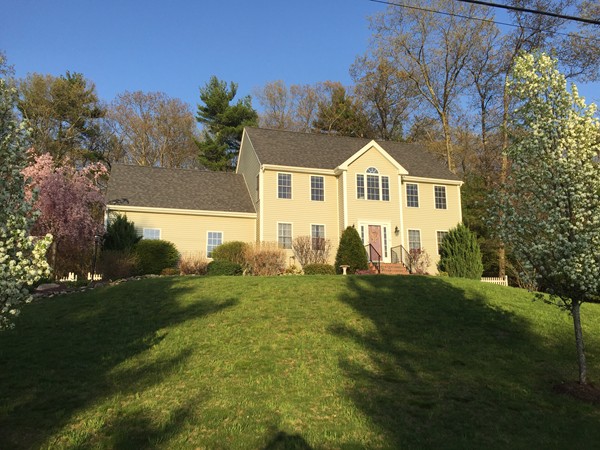 69 Highridge Road Bellingham, MA 02019 - Photo 1 of 26 Gallery Image 1