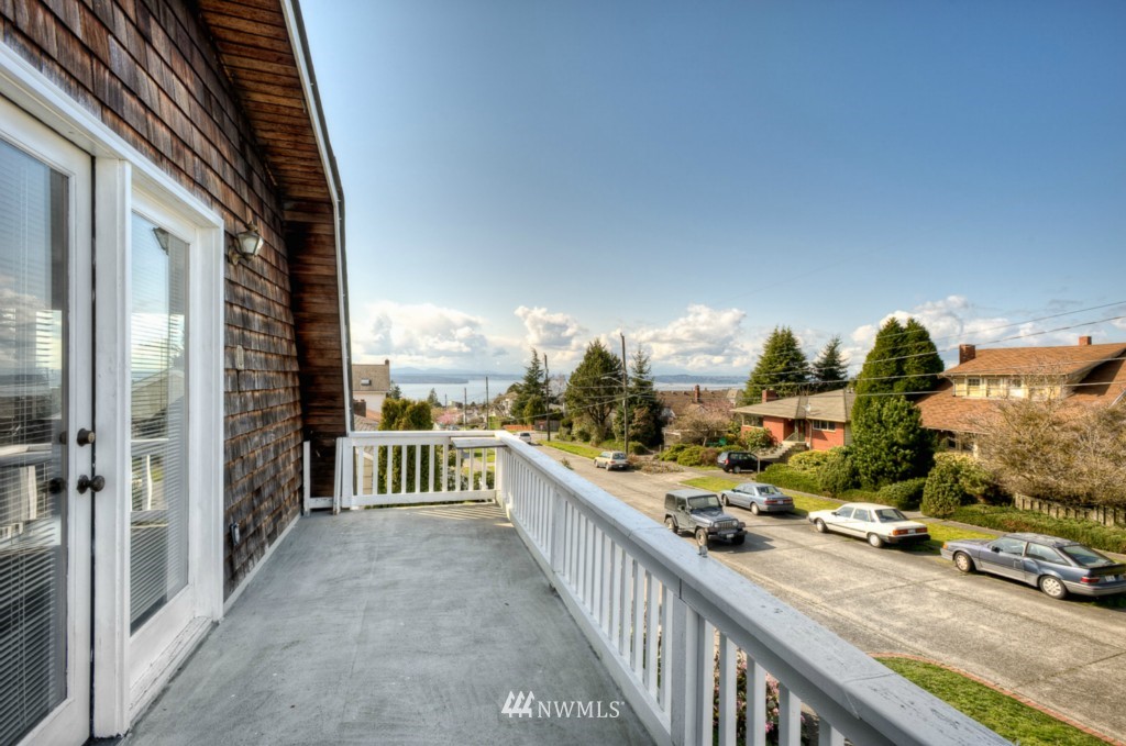 3937 Southwest Portland Street Seattle, WA 98136 - Photo 8 of 14 Gallery Image 8
