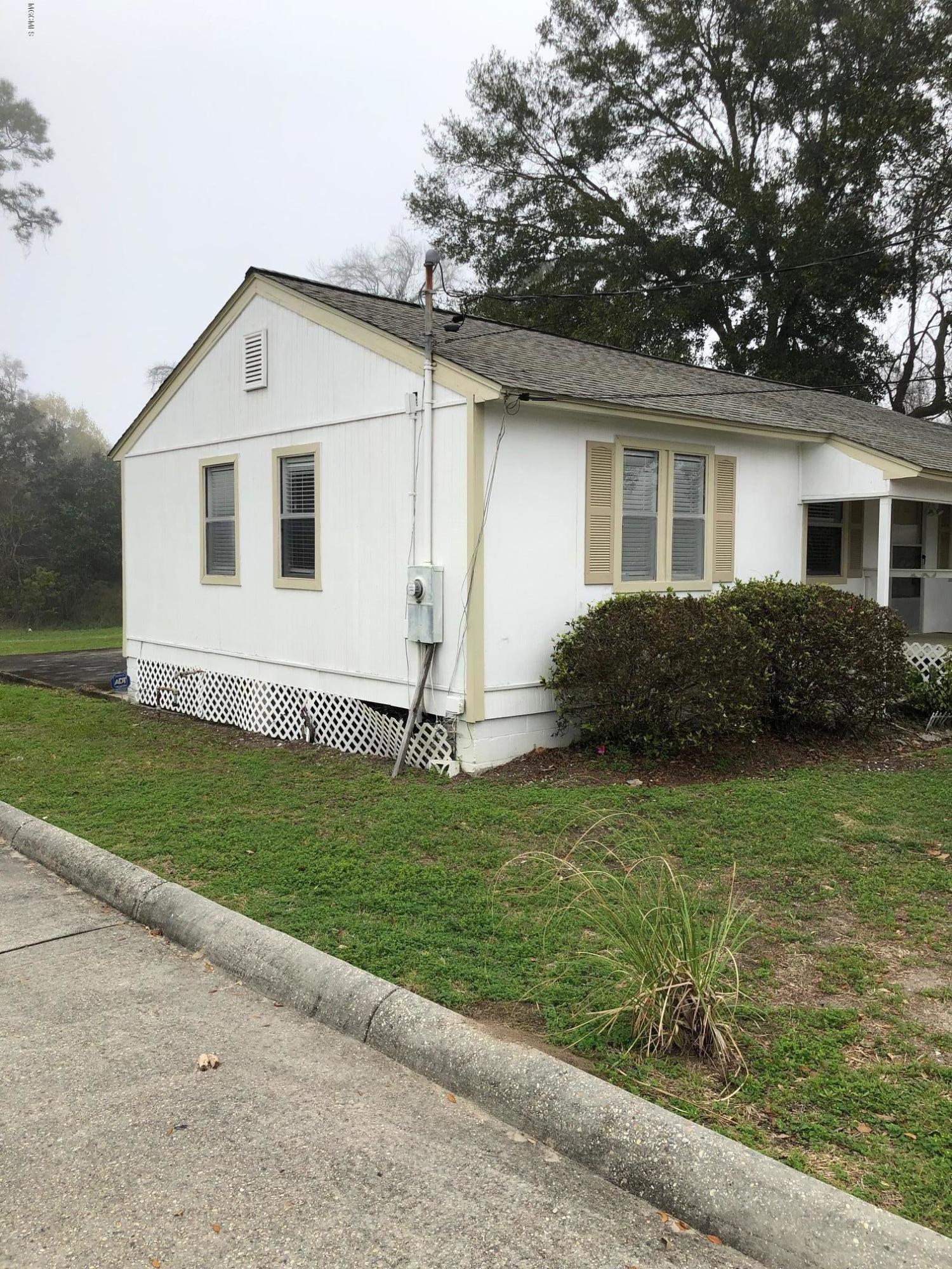 1934 Pass Road Biloxi, MS 39531 - Photo 15 of 15 IMG_4168