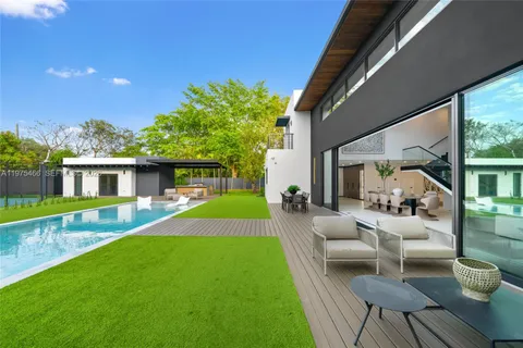 $10,400,000 | 6445 Southwest 129th Terrace, Pinecrest, FL 33156